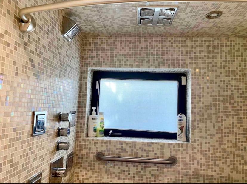 Entire Private Beautiful 2 Bedroom Plus Den House With Gated Front&Back Yard And Free Parking 10Min Drive To Miami Beach Экстерьер фото