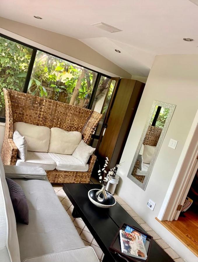 Entire Private Beautiful 2 Bedroom Plus Den House With Gated Front&Back Yard And Free Parking 10Min Drive To Miami Beach Экстерьер фото